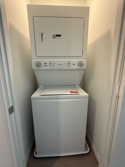 Frigidaire Washer/Dryer