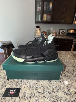 Size 14 Nike LeBron 16 Glow SKU CD2451-001 Used No Insole Replacement Box