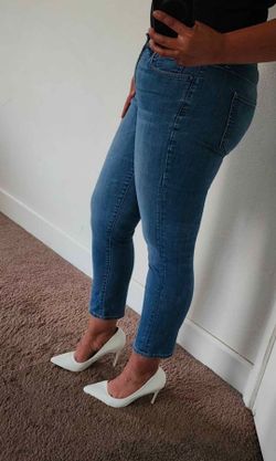 GAP Classic Skinny Jeans