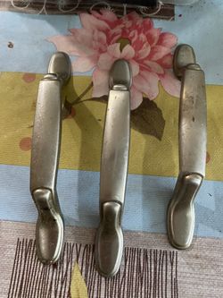 Cabinet Handles 