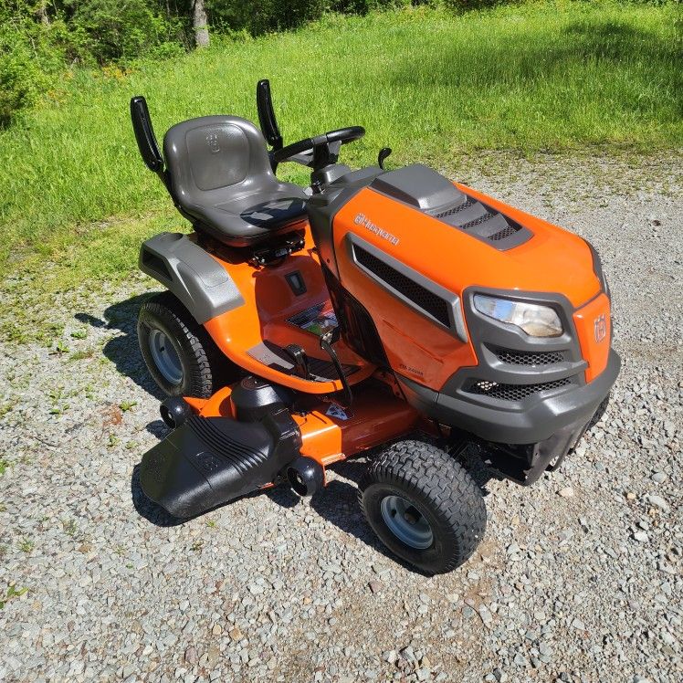 Husqvarna Riding Lawn Mower 48 inch Deck