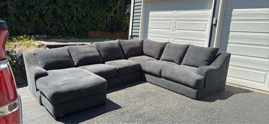 Stanton Furniture Large Sectional – Old Cannery