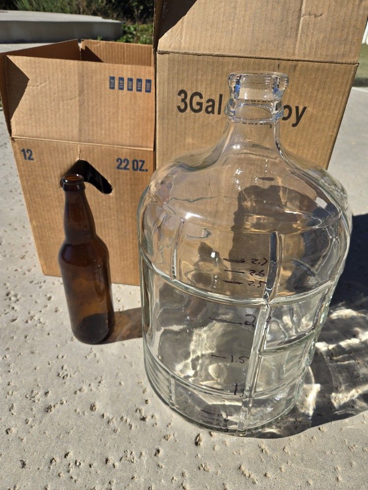 3 Gal Glass Carboy, 12 Pcs 22oz Bottles, Micro brew, Beer Making, All For $5