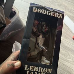 Lebron Bobble 