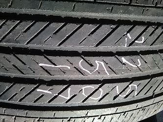 225 50 17 one good Michelin tire