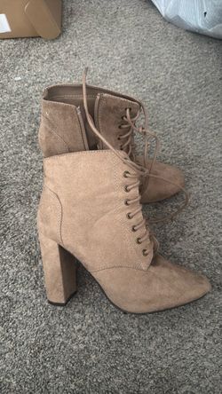 Soft, high heel boot shoes 7.5