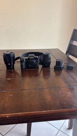 Fujifilm X-H2 40.2MP Mirrorless Camera Bundle (BOX INCLUDED)