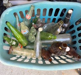 VINTAGE BOTTLES LOT