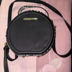 Black and white snake print crossbody bag