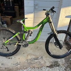 Kona Operator M Size MTB Downhill Bike 