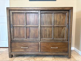 Wood Hutch