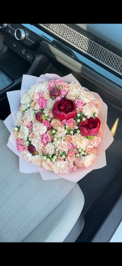 Medium mixed Floral Arrangement 