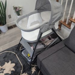Baby Delight  Deluxe Bassinet