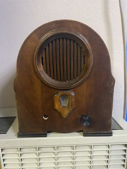 Vintage Replica Of. A Cathedral Radio