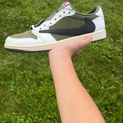 Jordan 1 Low X Travis Scott “Medium Olive”