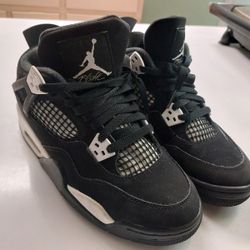 Nike Air Jordan 4 Retro 