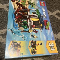 Surfer Beach House Lego