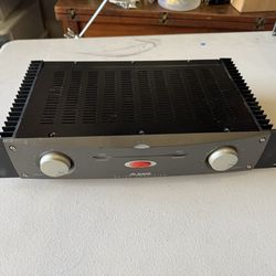 Alesis stereo power amplifier
