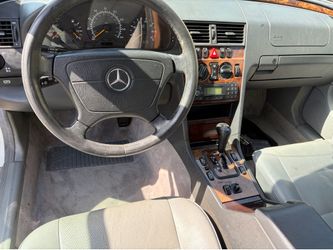 2000 Mercedes-Benz C-Class
