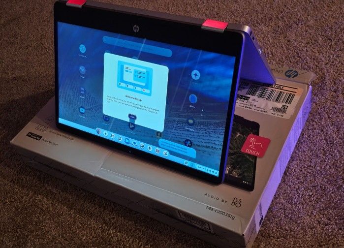 HP TOUCHSCREEN CHROMEBOOK (LIKE NEW!)