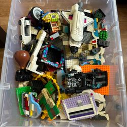 Huge bin of legos of Star wars, Ninjago, city, and much more