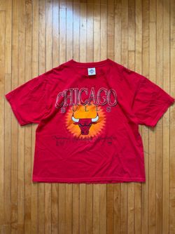 Vintage 90s Chicago Bulls Sunburst Graphic Cotton Tee Shirt Red Boxy Fit Sz. XL