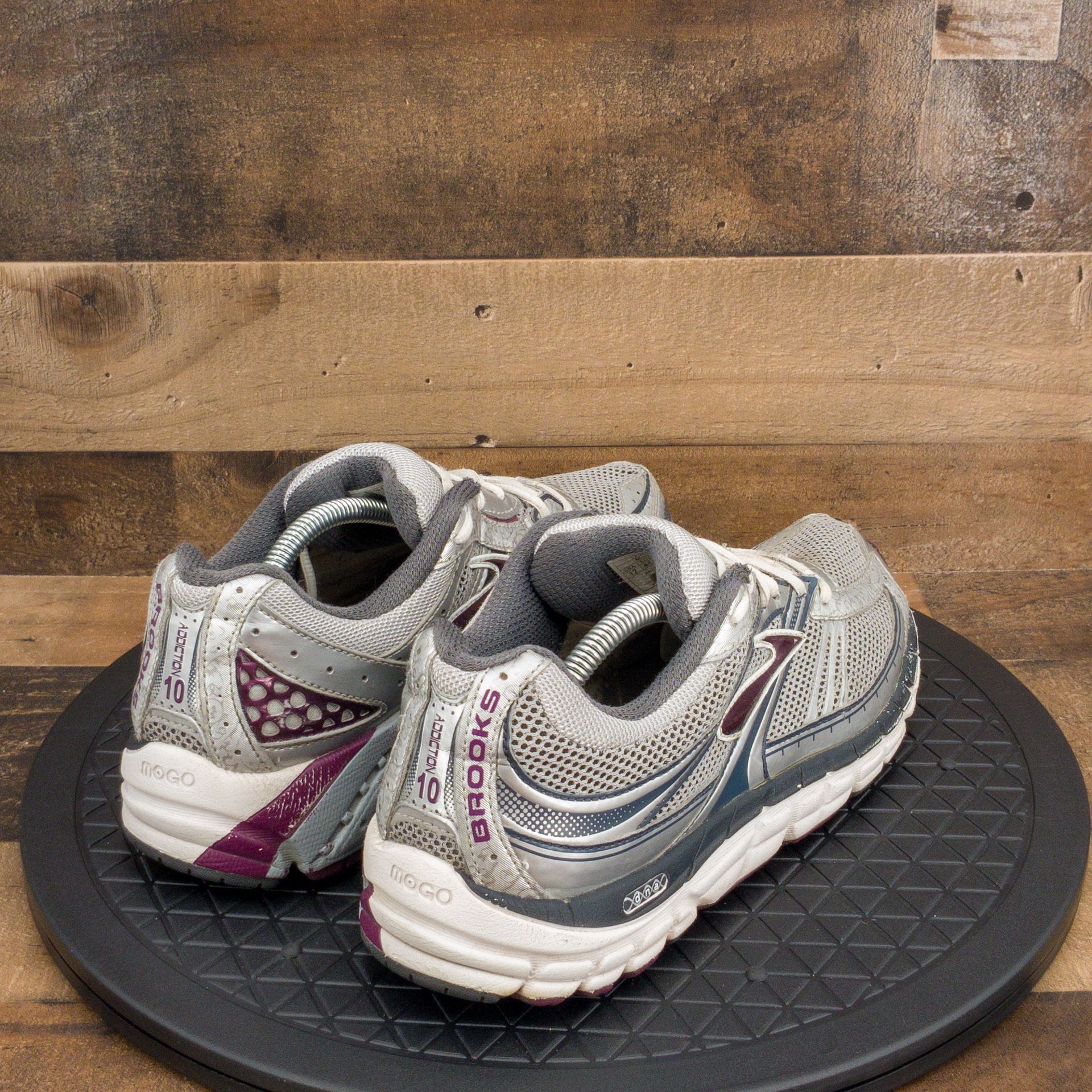 Brooks Addiction 10 Womens Size 12B