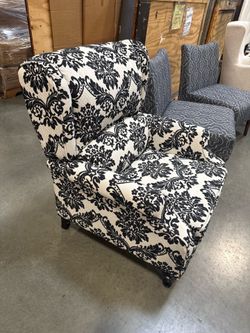 Wing Recliner!!