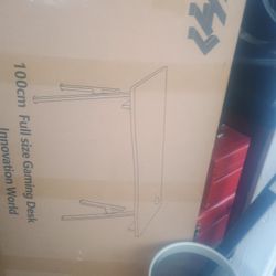 New In Box Full Size Gaming Desks Color Black 100cm 