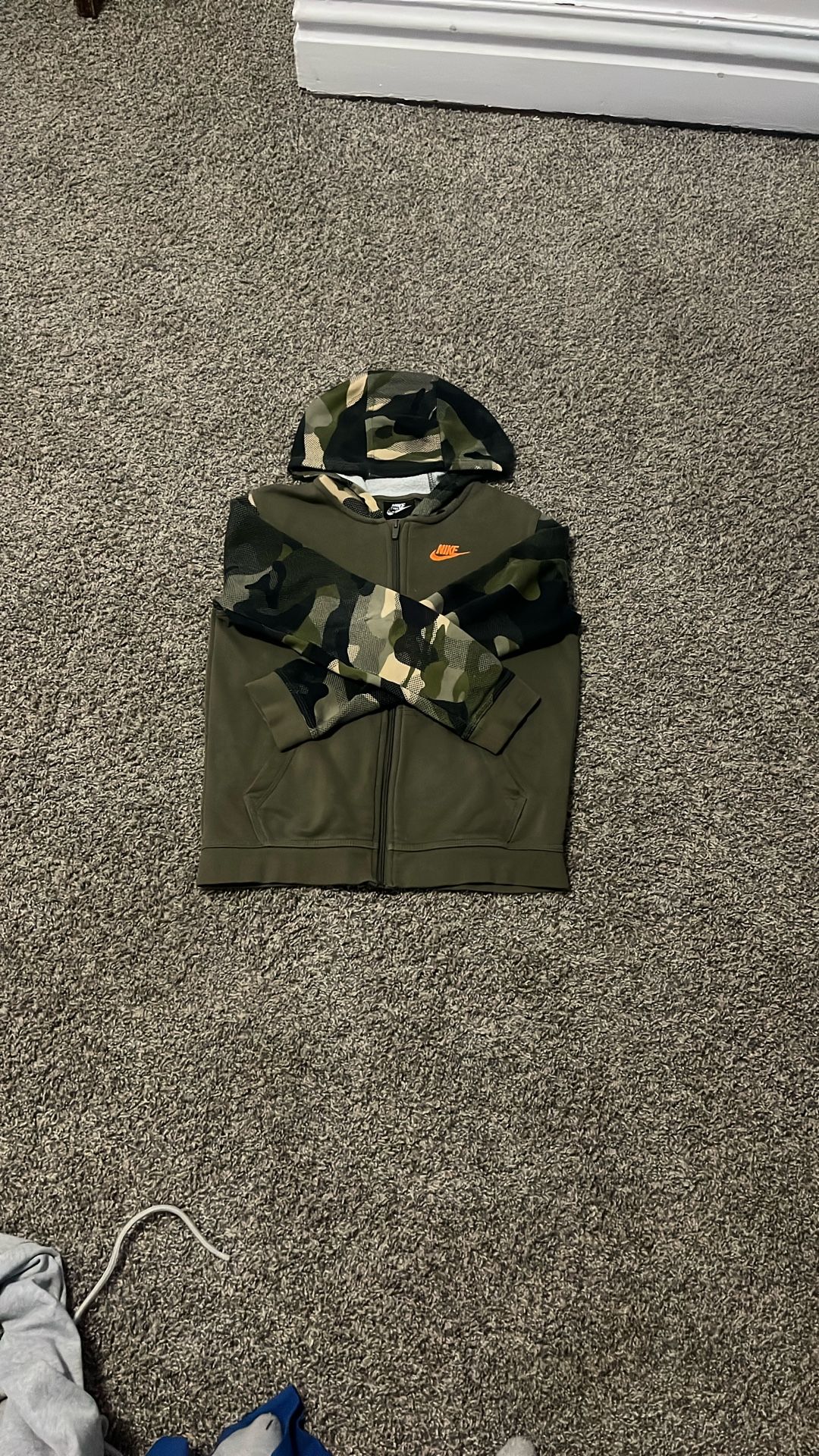 Boys Large Therma Fit Green Nike Jacket