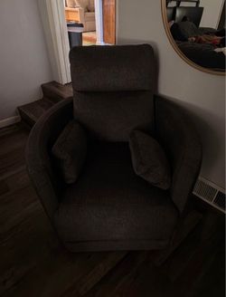 Recliners set of 2