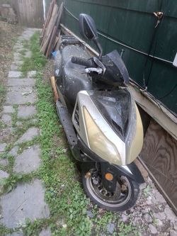 150cc scooter
