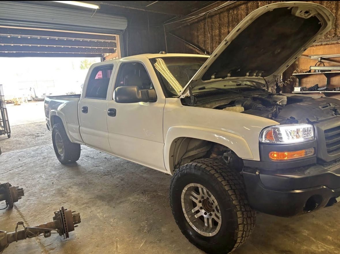 2005 gmc sierra 2500 lly Duramax part out