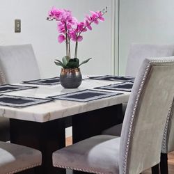 Dining Table And 6 Chairs. $600 OBO