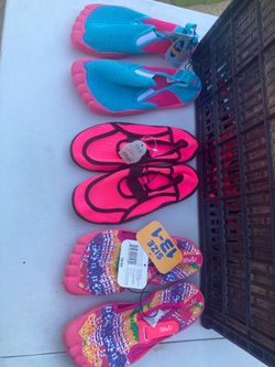 New Water Shoes, Pool shoes Girls size 13-1, only $5 per pair