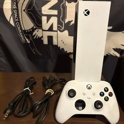 Xbox Series S 1883 500GB Digital Gaming Console W/Controller, HDMI, Power Cable.