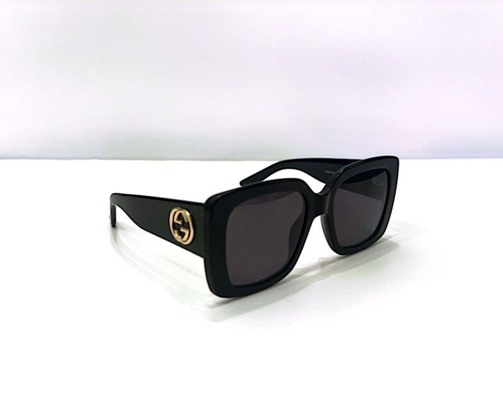 New Gucci Square Black 