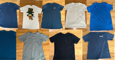 HUGE LOT  of Men's T-Shirts Size Small
