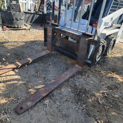 48" Bobcat Forks 
