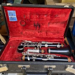 Vintage Clarinet With Hard Case 