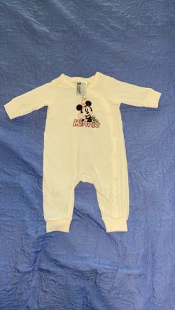 Newborn Minnie Mouse onsie
