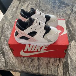 toddler harraches size 5 40$