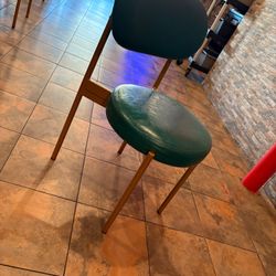 👉 Restaurant Chairs – Gold & Teal – Only 6 Months Used