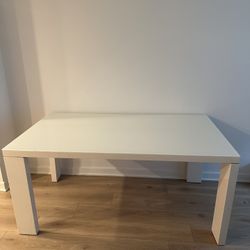 El Dorado Furniture White Glass Top Dining Room Table