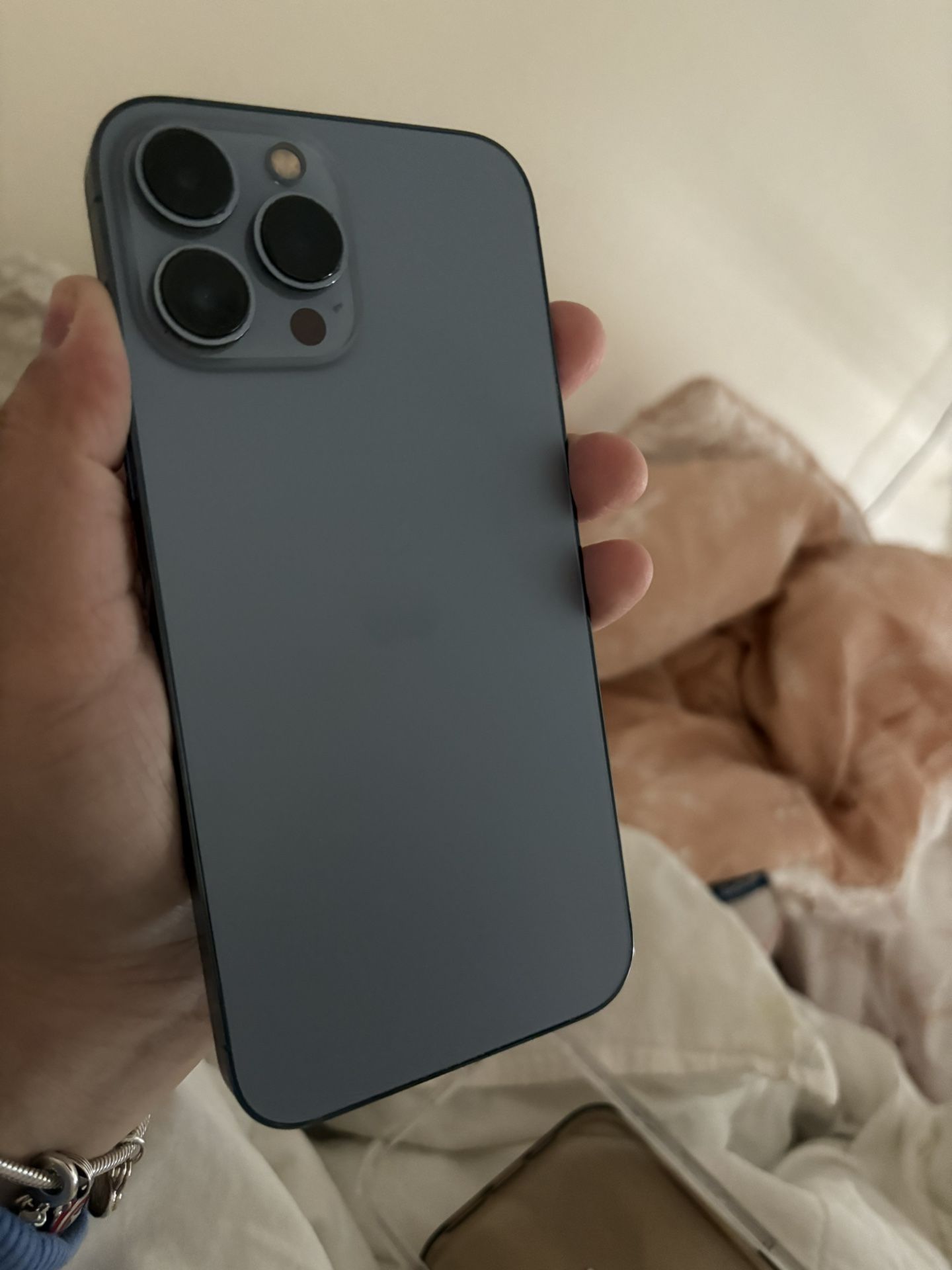 iphone 13 Pro Max for Sale in Fontana, CA OfferUp