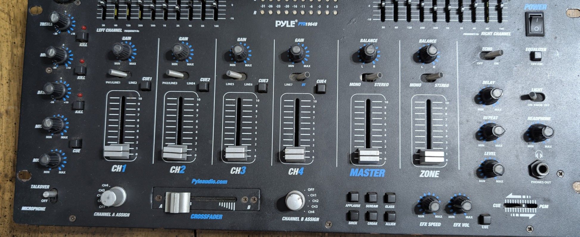 AUDIO MIXER WITH BLUETOOTH