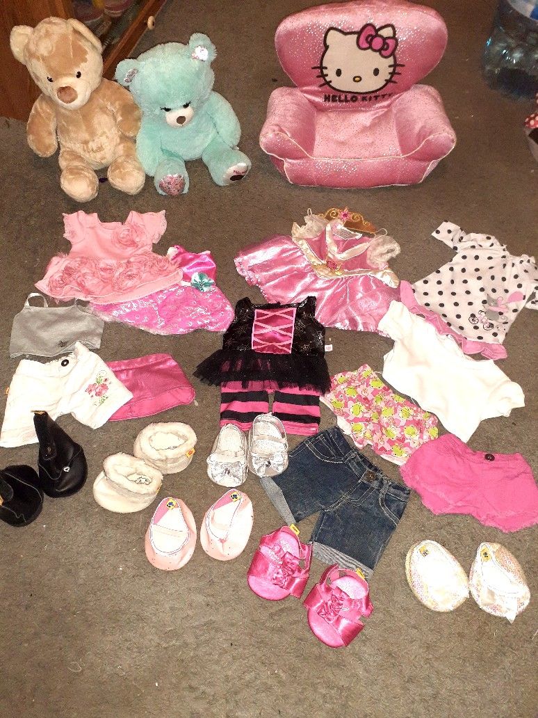 3 Build A Bear Lot With hello kitty chair And Clothes