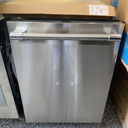 Thermador Sapphire Series 24” dishwasher