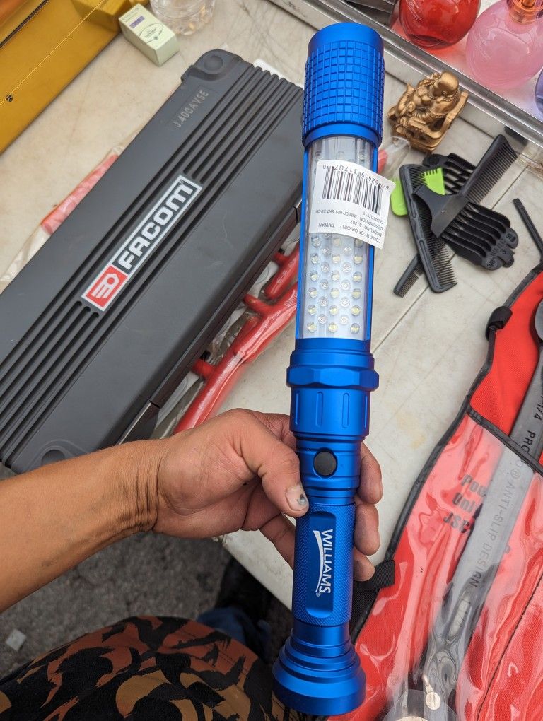 William Rechargable Work Light New