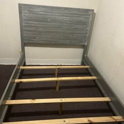 Farmhouse-Style Gray Bed Frame with Headboard